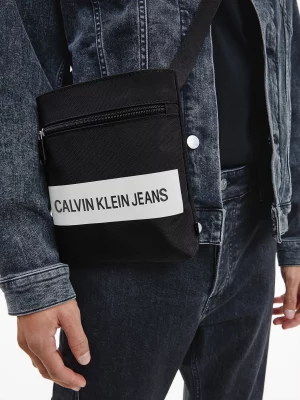 CALVIN KLEIN Sac en bandoulière plat en polyester recyclé Noir 4